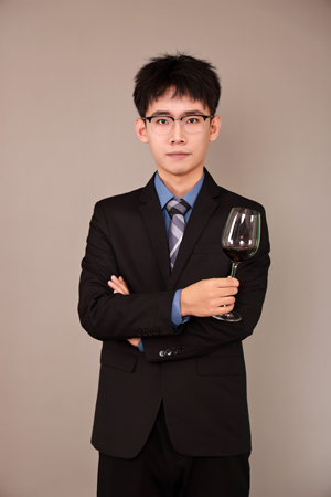 葡萄酒学院 郭长江.jpg